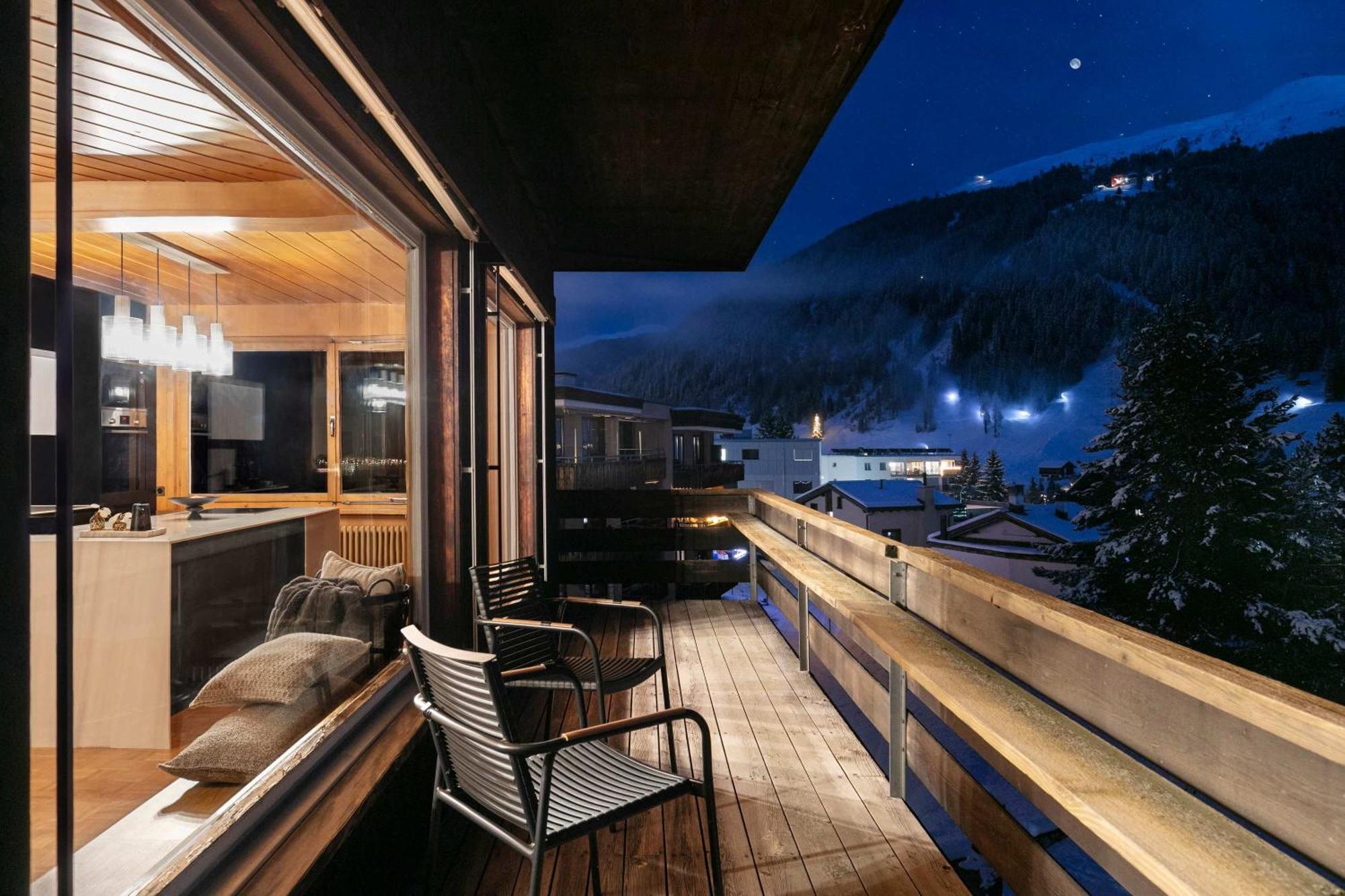 Luxe With Views Private Balcony * Davos