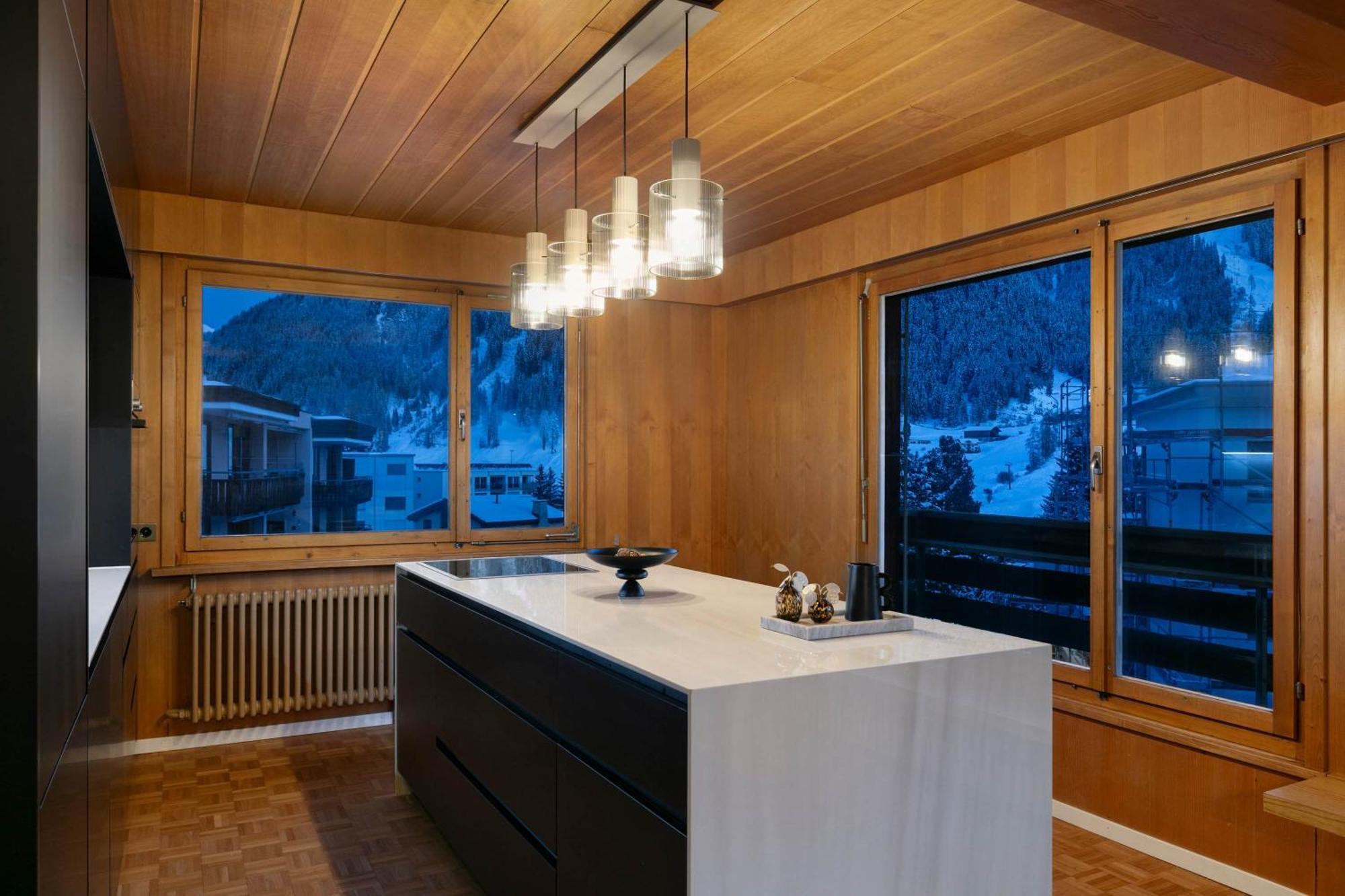 Luxe With Views Private Balcony Apartment Davos