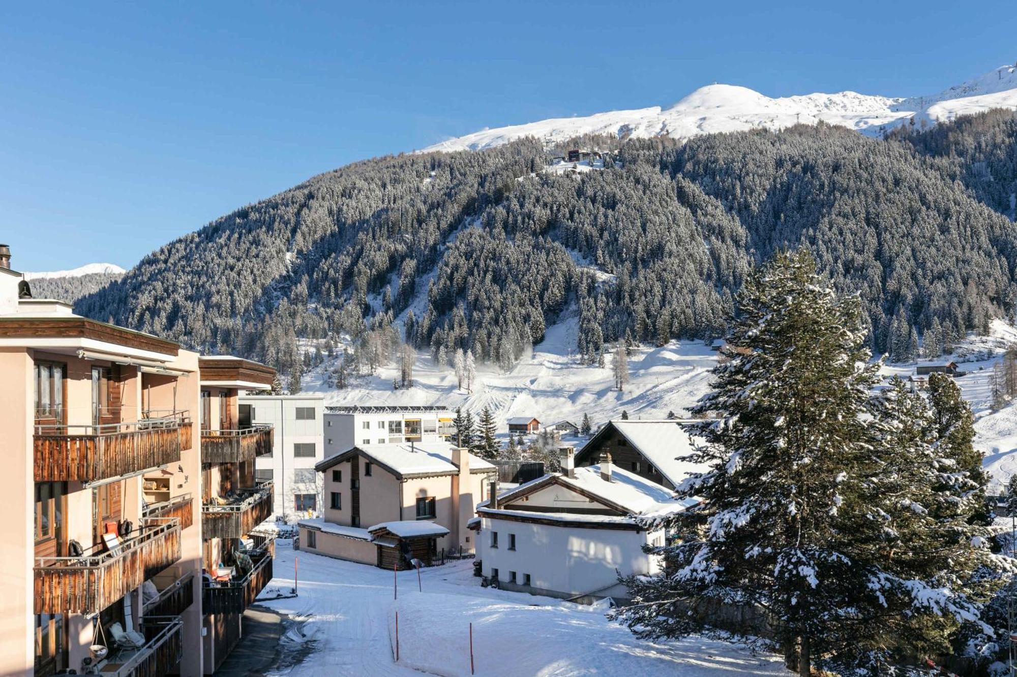 Luxe With Views Private Balcony Apartment Davos